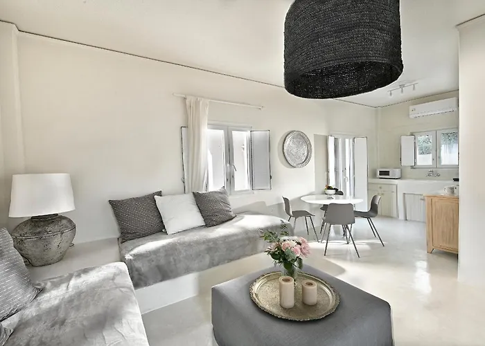 Altura Residences With Outdoor Hot Tubs By K&k Éxo Goniá