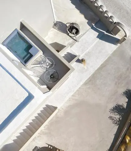 Altura Residences With Outdoor Hot Tubs By K&k